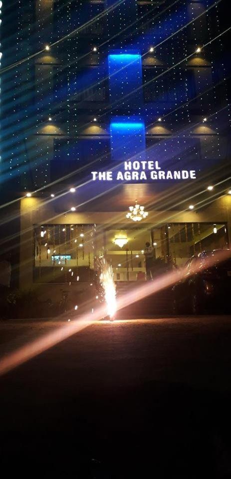 Hotel Agra Grande By Goyal Hoteliers Dış mekan fotoğraf