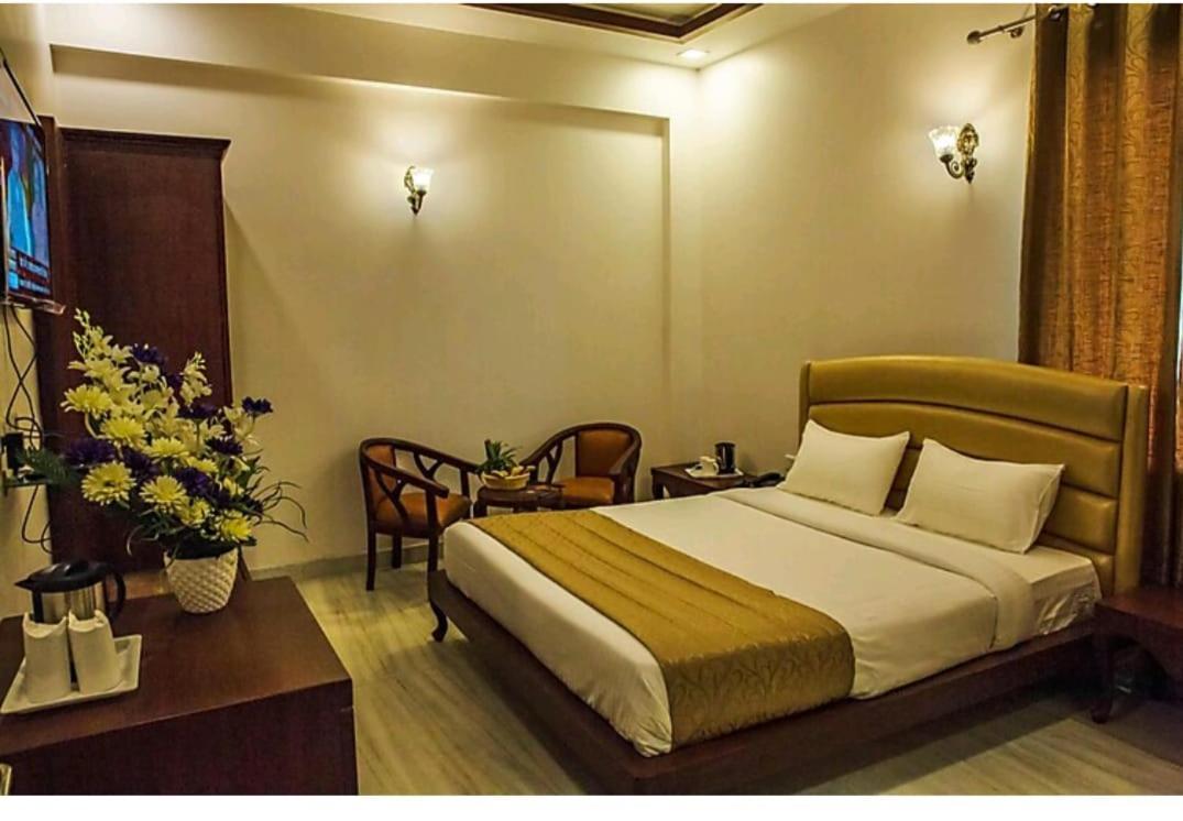 Hotel Agra Grande By Goyal Hoteliers Dış mekan fotoğraf