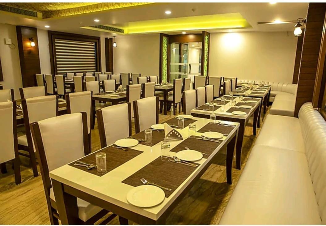 Hotel Agra Grande By Goyal Hoteliers Dış mekan fotoğraf