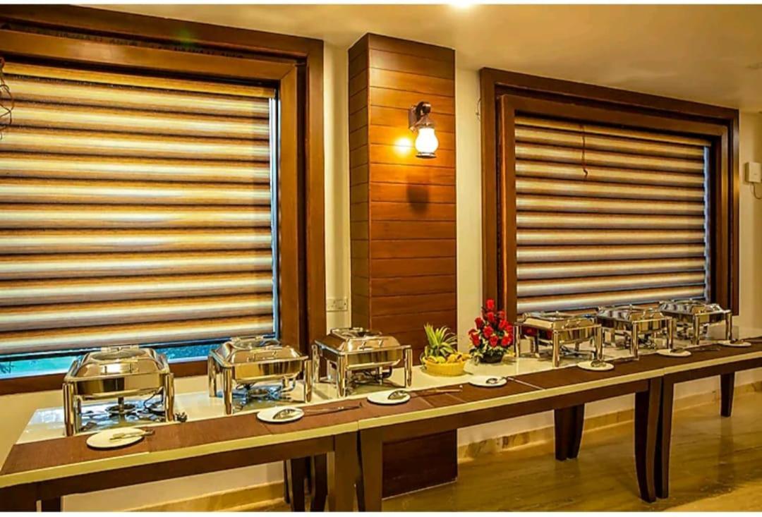 Hotel Agra Grande By Goyal Hoteliers Dış mekan fotoğraf